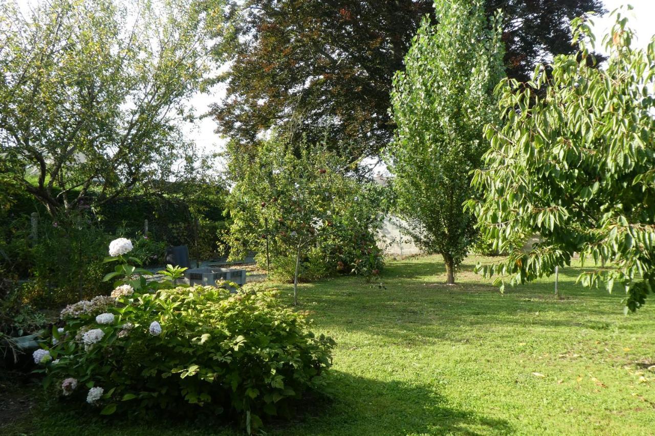 Les2 Cerisiers Lägenhet Pontorson Exteriör bild